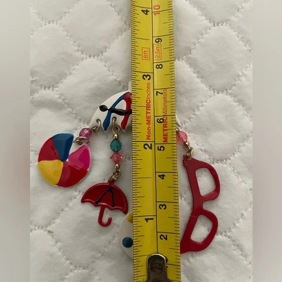 Vintage Pin- Primary colors - beach party charms - Picture 4 of 5